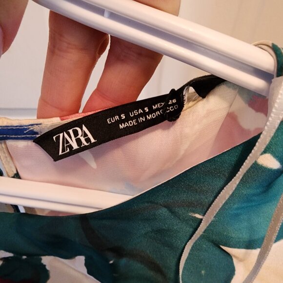 Zara flower jumpsuit - Picture 3 of 3